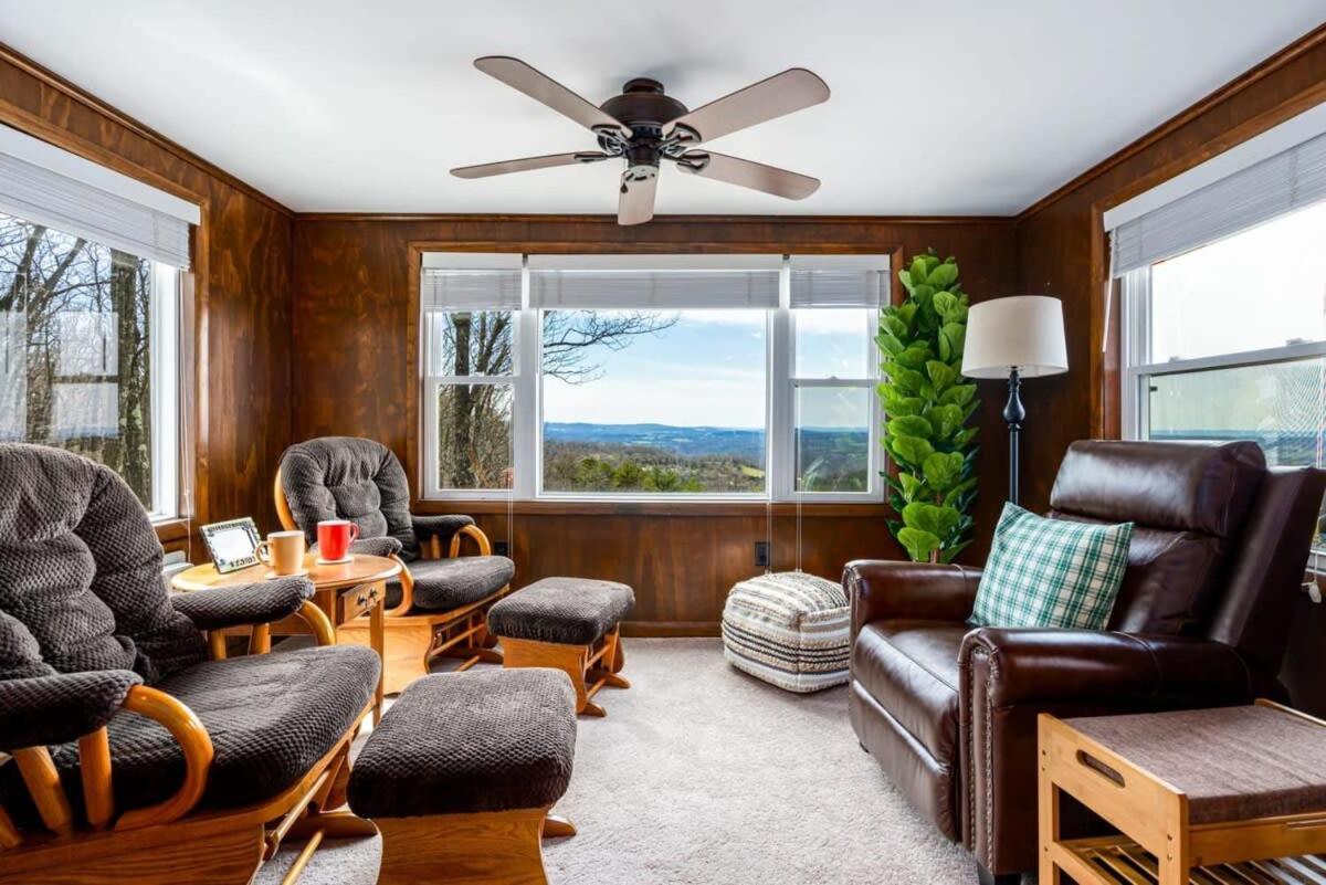 Mountaintop Views, Hot Tub, Deck, Fire Pit & Wifi Augusta Εξωτερικό φωτογραφία